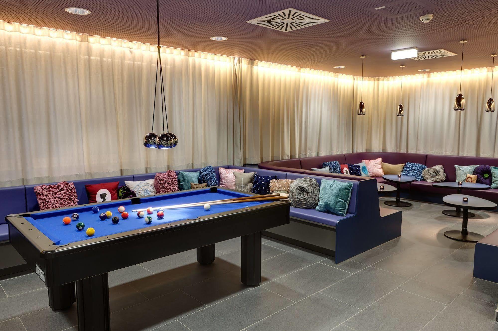 Hotel Meininger Downtown Sissi Wien