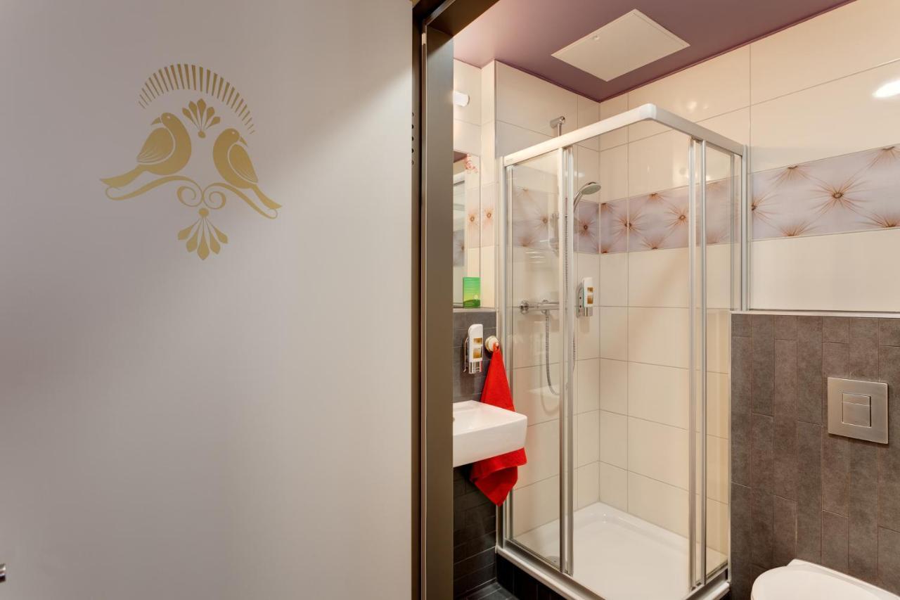 Hotel Meininger Downtown Sissi Wien